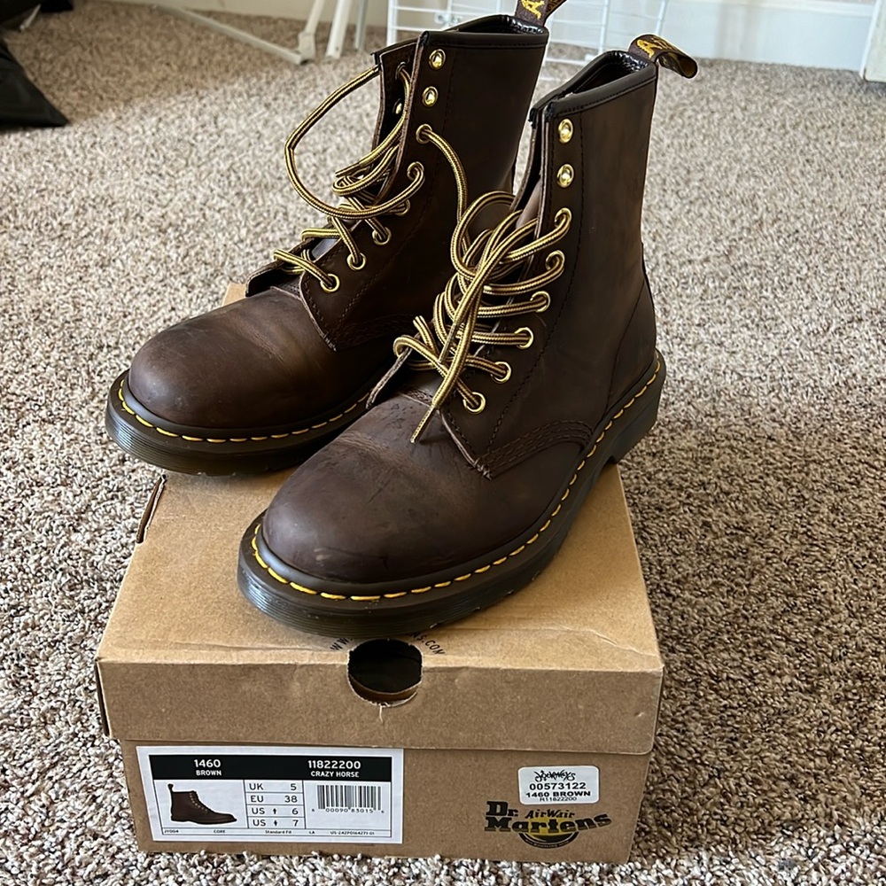 Dr. Martens brown boots only wore once